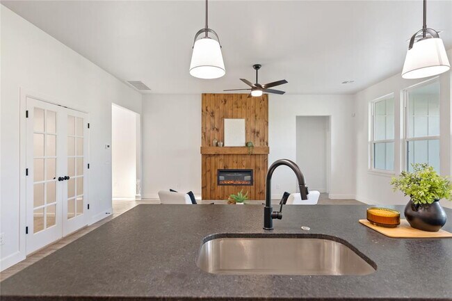 Building Photo - Brand New Home