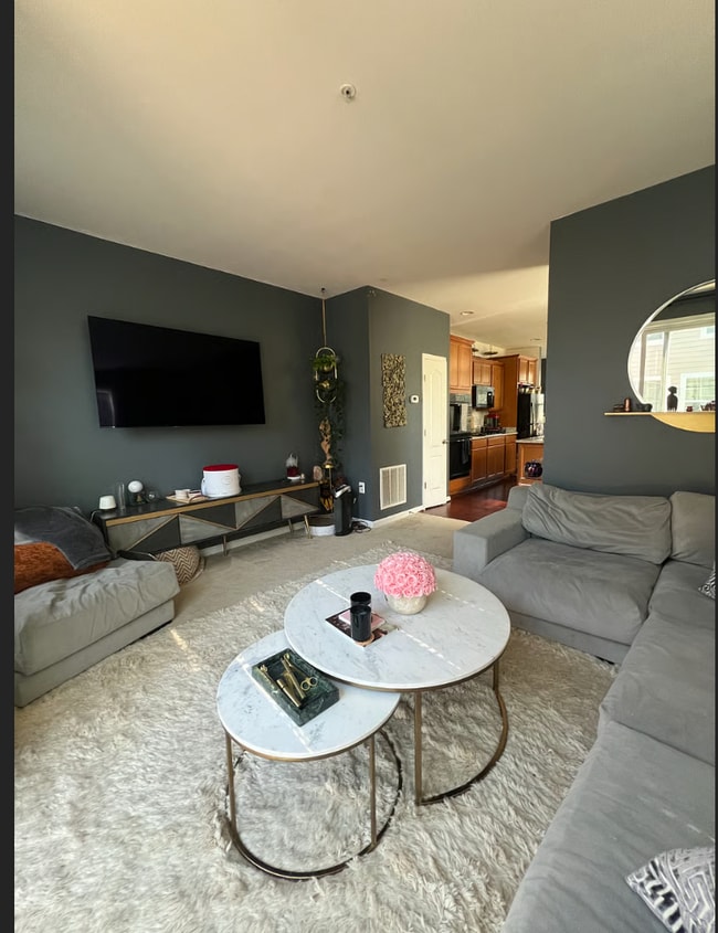 Primary Photo - 3728 Foote St NE