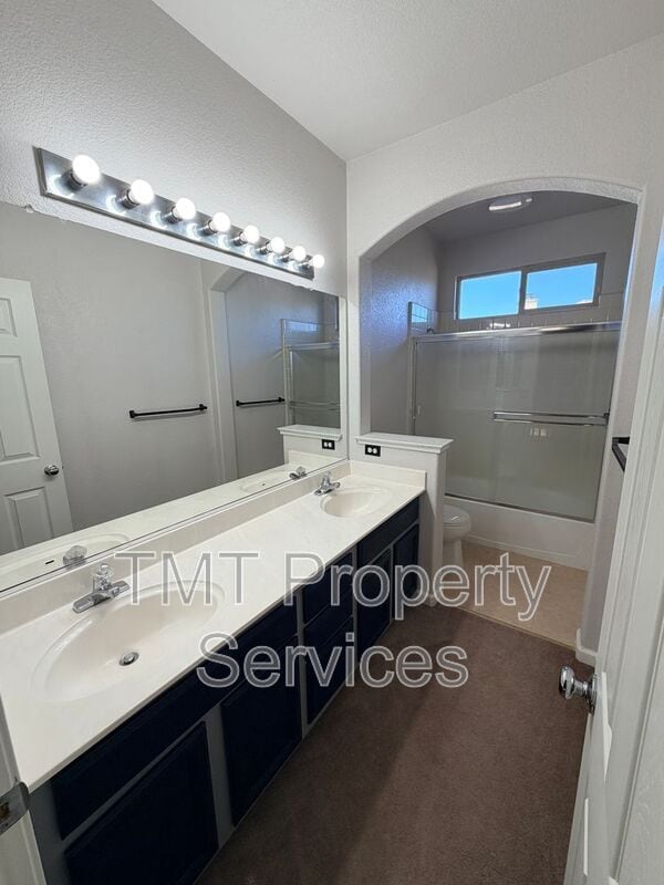 Building Photo - 10085 Mosaic Way