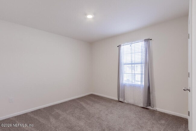 Building Photo - 2290 Willow Springs Dr