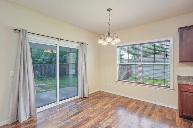 Building Photo - 646 Hunters Ridge Rd