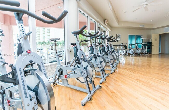 Building Photo - 3340 NE 190th St