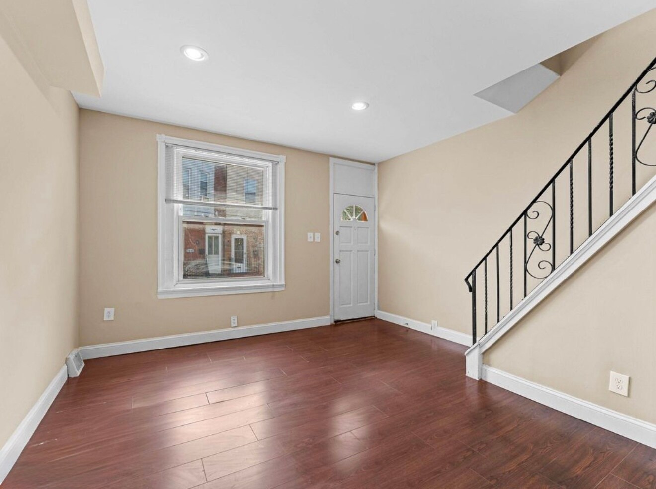 Building Photo - 2223 Winton St