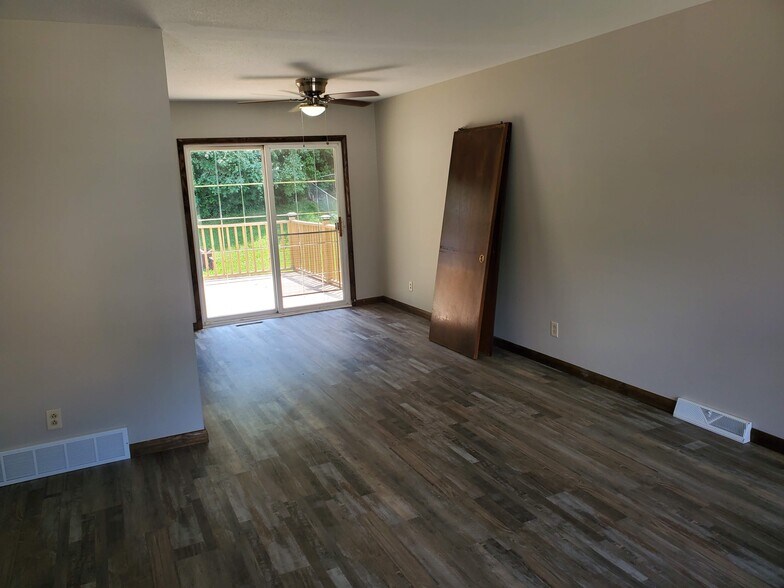 Building Photo - 237 Greenfield Pky