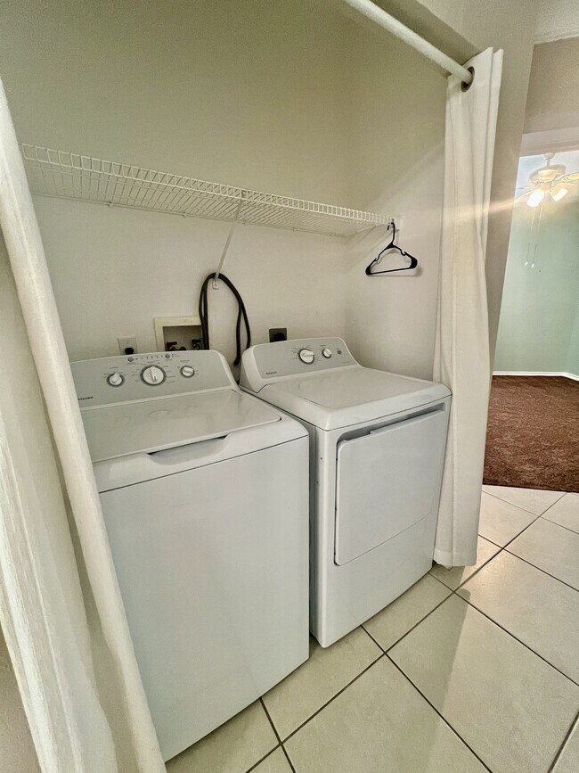 Building Photo - 4345 Bayside Village Dr