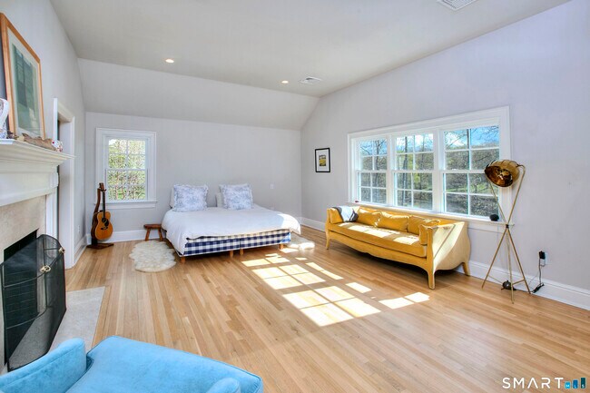 Building Photo - 37 Beaver Brk Rd