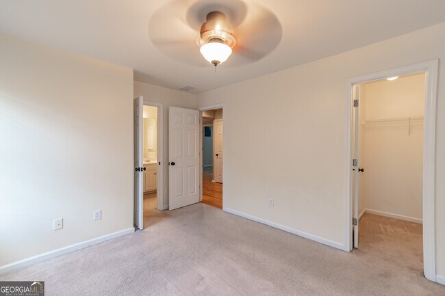 Building Photo - 651 Briarleigh Way