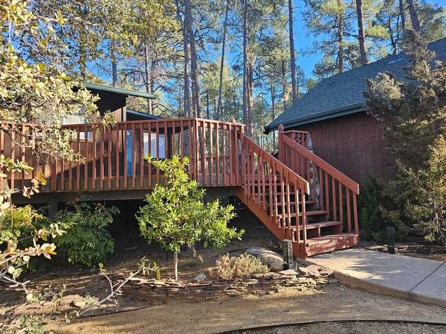 Building Photo - Large home in Mountain Club