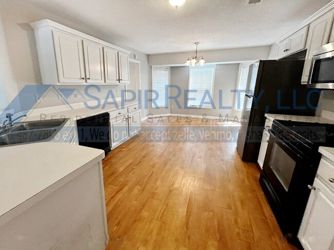 Building Photo - 1605 Silver Petal Way