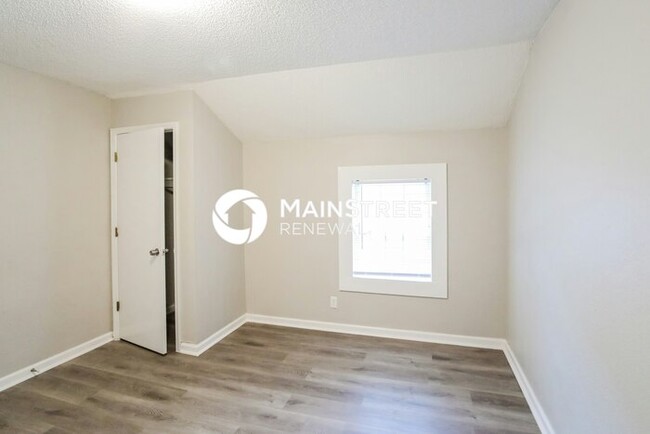 Building Photo - 5831 E 29TH TER, KANSAS CITY, MO 64129