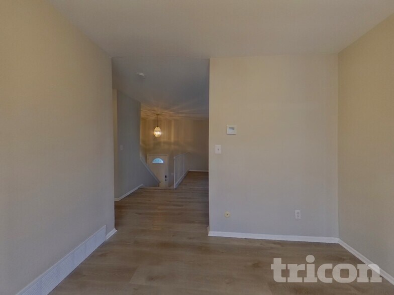 Building Photo - 1317 Doyle Pl