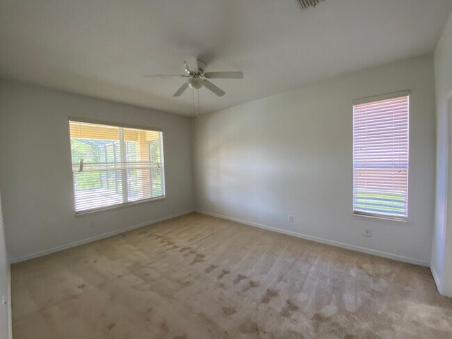 Building Photo - Large home in gated community of Aviana Resort