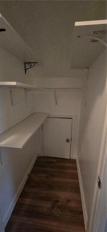 Building Photo - 232 Valley Xing