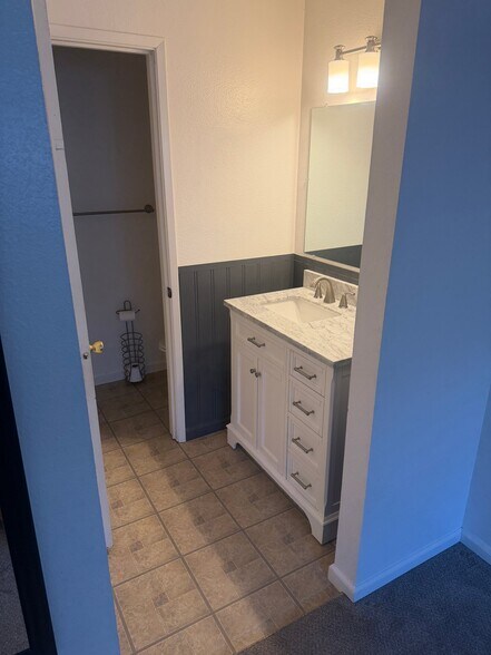 Building Photo - 3001 Quail Hollow Dr