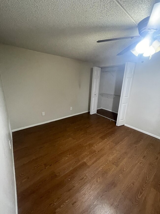 Building Photo - 5506 Pokeweed Ct