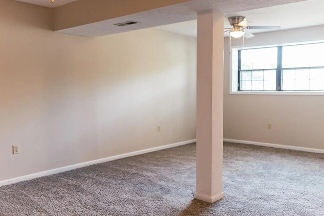 Building Photo - 1028 Long Meadows Dr