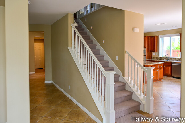 Building Photo - 1167 Vista Pointe Blvd