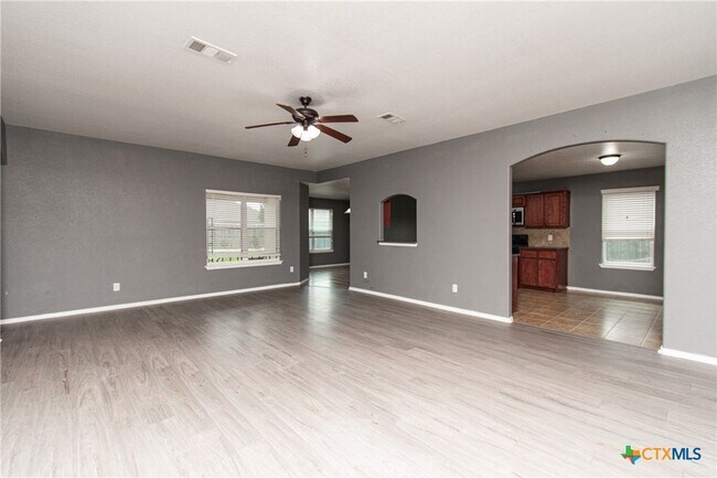 Building Photo - 3200 Alamocitos Creek Dr