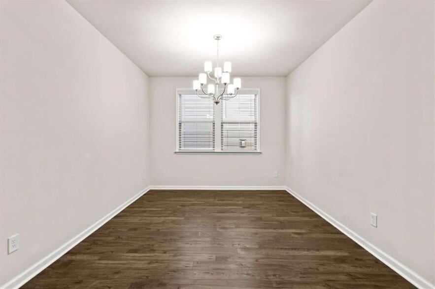 Building Photo - 3217 Hidden Valley Cir