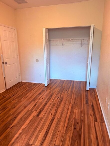 Building Photo - 779 Pipers Cay Dr