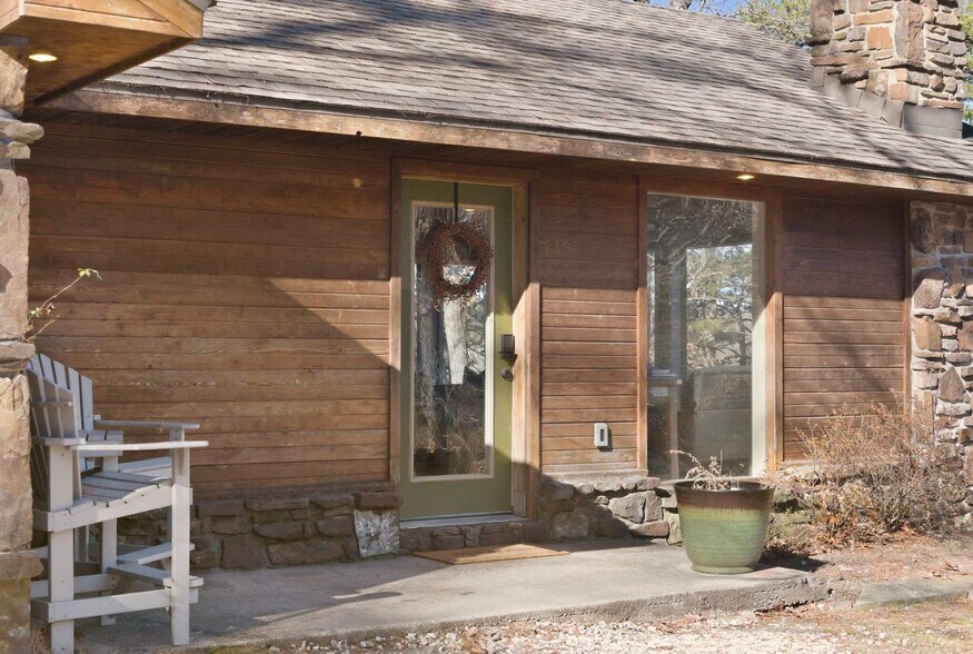 Building Photo - 13347 Sims Estate Dr