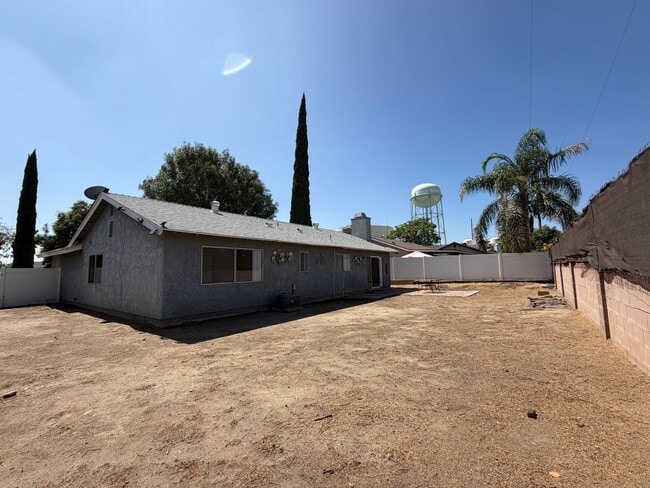 Building Photo - 1859 Ellen Cir