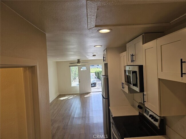 Building Photo - 35278 Acacia Ave