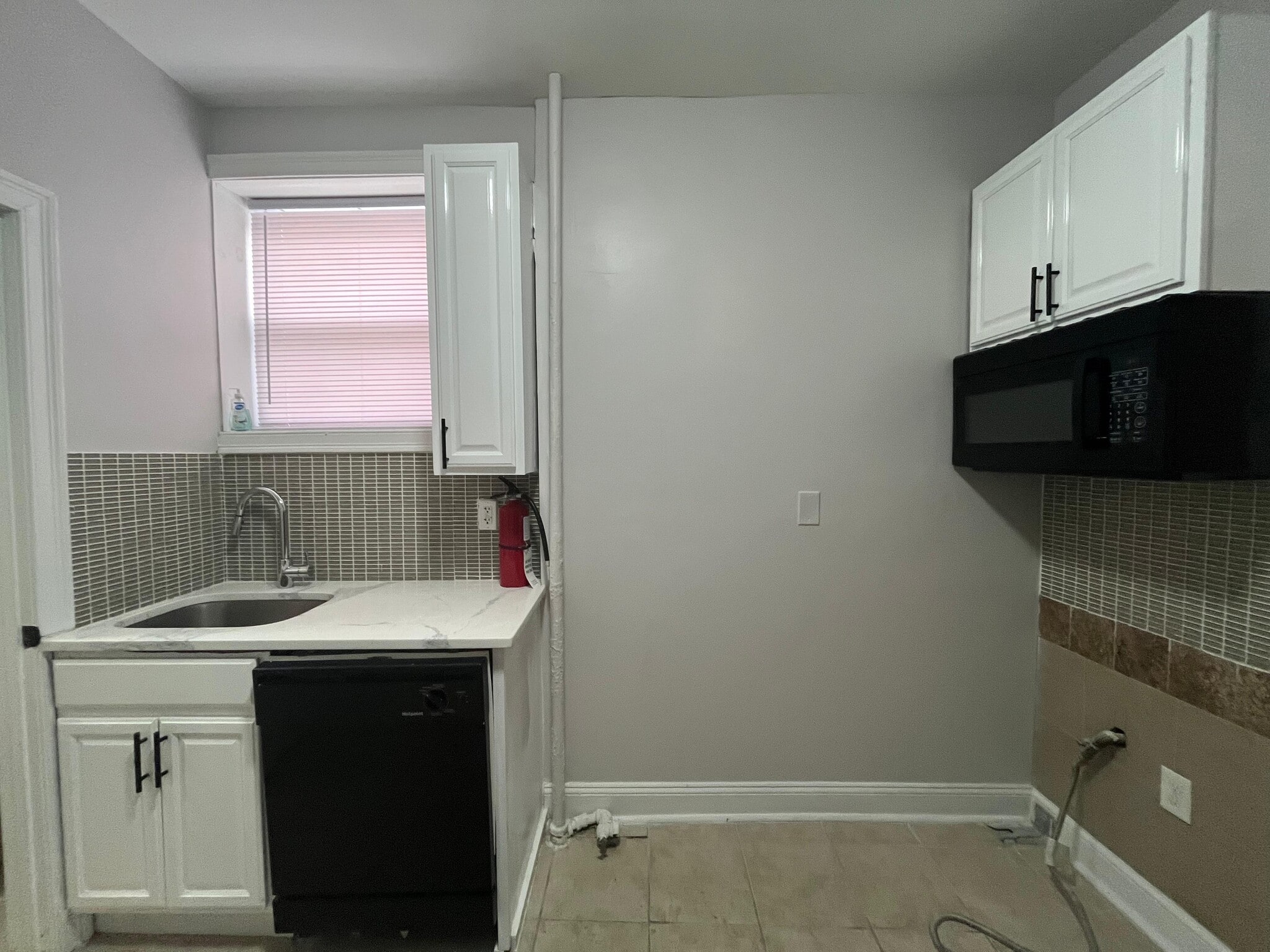 Building Photo - 234 56th St