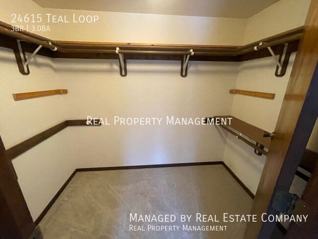 Building Photo - 24615 Teal Loop