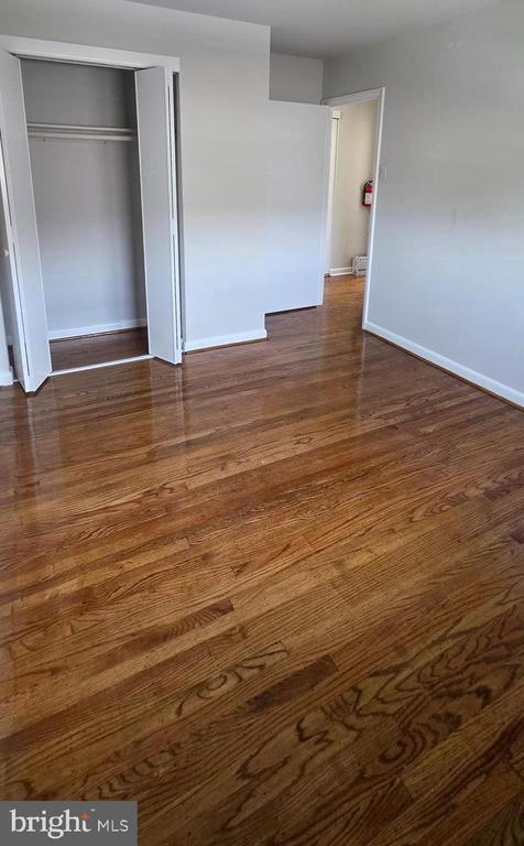 Building Photo - 5454 Burwood Ave