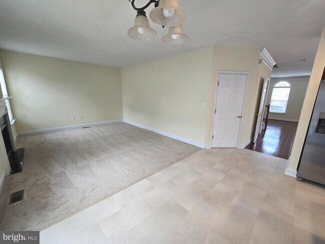 Building Photo - 116 Douglas Dr