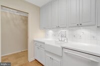 Building Photo - 3800 Fairfax Dr