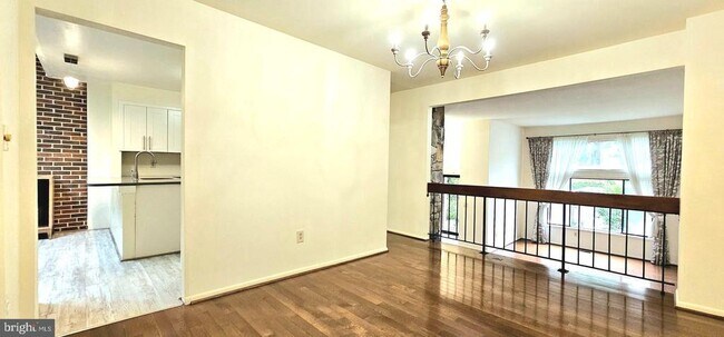 Building Photo - 8729 Sheridan Farms Ct