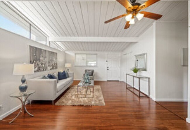 Building Photo - 28 Santa Monica Dr