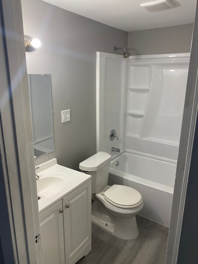 Building Photo - 176 7th St NW