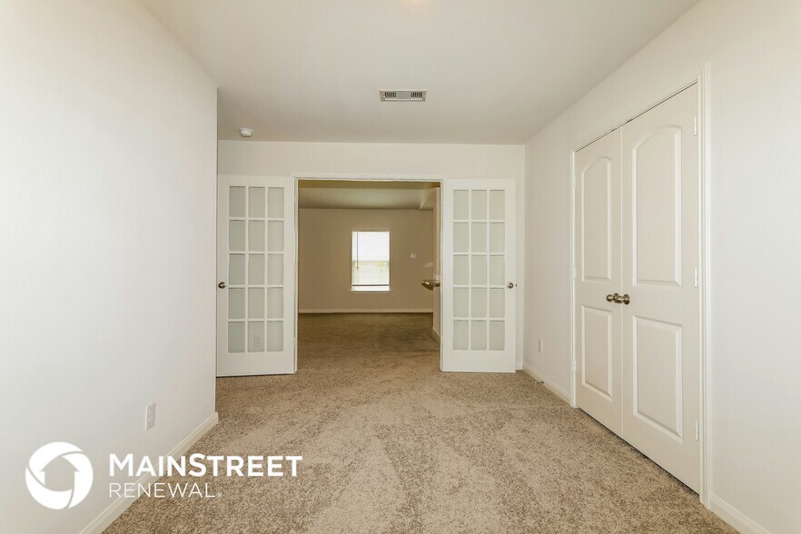 Building Photo - 26869 Steinbeck Dr