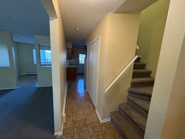 Building Photo - 407 Loma Linda Dr
