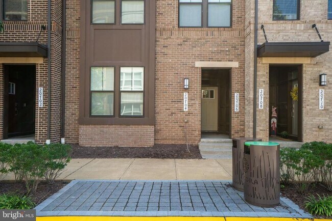 Building Photo - 20704 Wood Quay Dr
