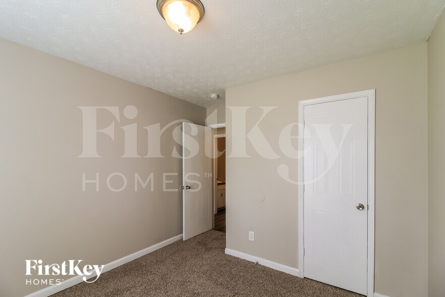 Building Photo - 7891 Taylor Downs Way