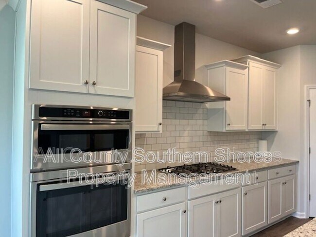 Building Photo - 5692 Whitebark Dr