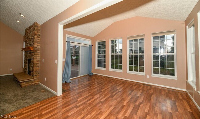 Building Photo - 200 Weatherstone Ct