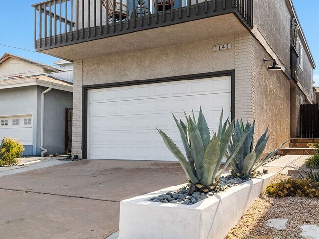 Building Photo - 1141 Stanford Ave