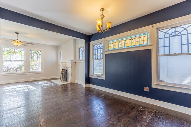 Building Photo - 209 Carolina St