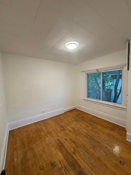 Building Photo - 1073 Blair Ave
