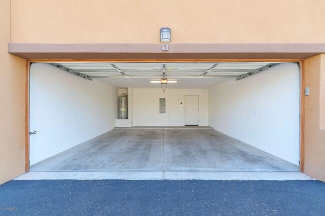 Building Photo - 3 Bed | 3.5 Bath - Biltmore Luxury Townhomes