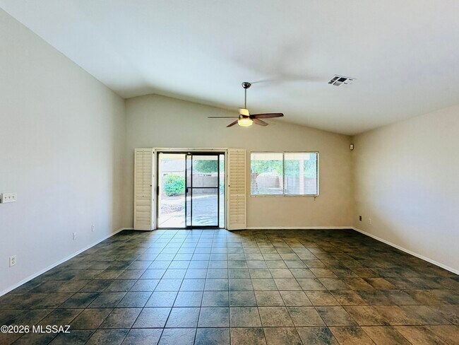Building Photo - 2875 W Simplicity Dr