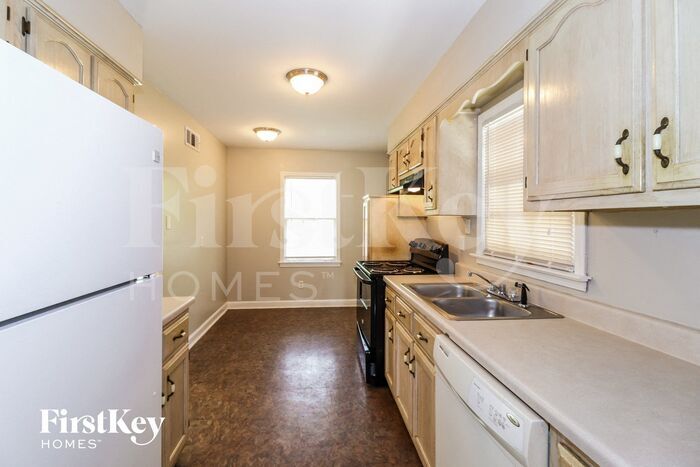 Building Photo - 1672 Sterling Dr