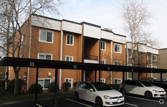 Building Photo - REMODELED KIRKLAND 2 BED CONDO FOR RENT W ...