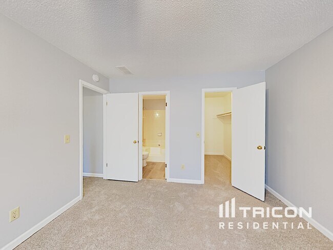 Building Photo - 1418 Millstream Trail NW