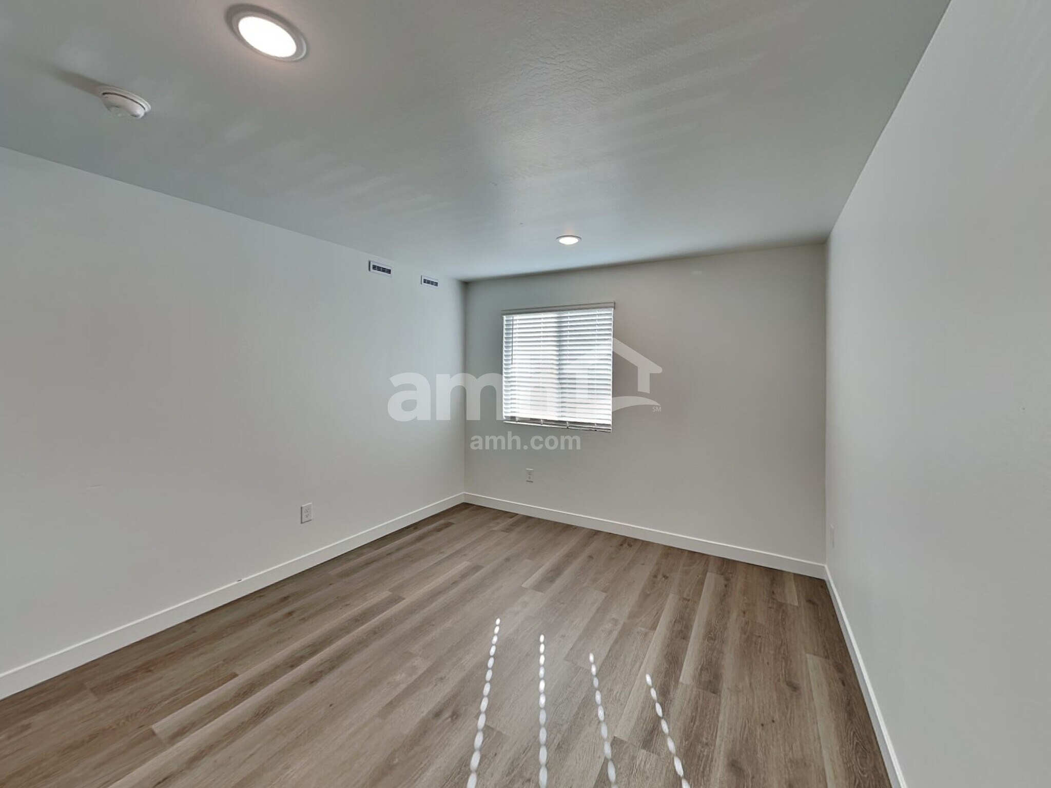 Building Photo - 9753 W Luxton Ln